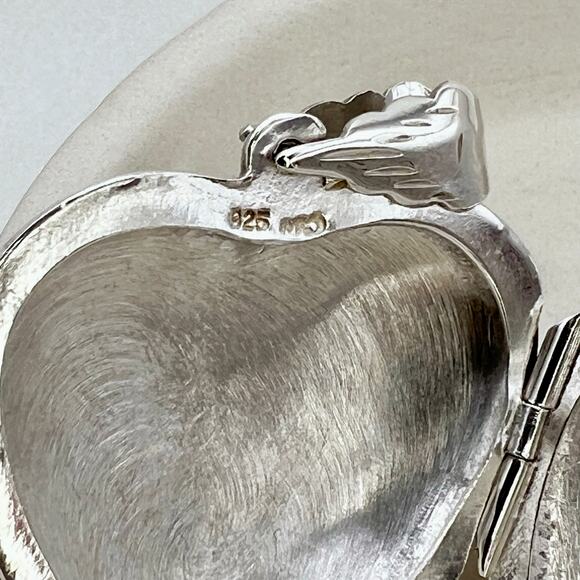 Vintage Solid 925 Silver Diamond Etched Large Puffy Heart Pendant Locket (EUC) - Picture 3 of 7